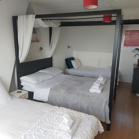 Pilgrims Of The Goddess Bed & Breakfast Glastonbury Eksteriør bilde