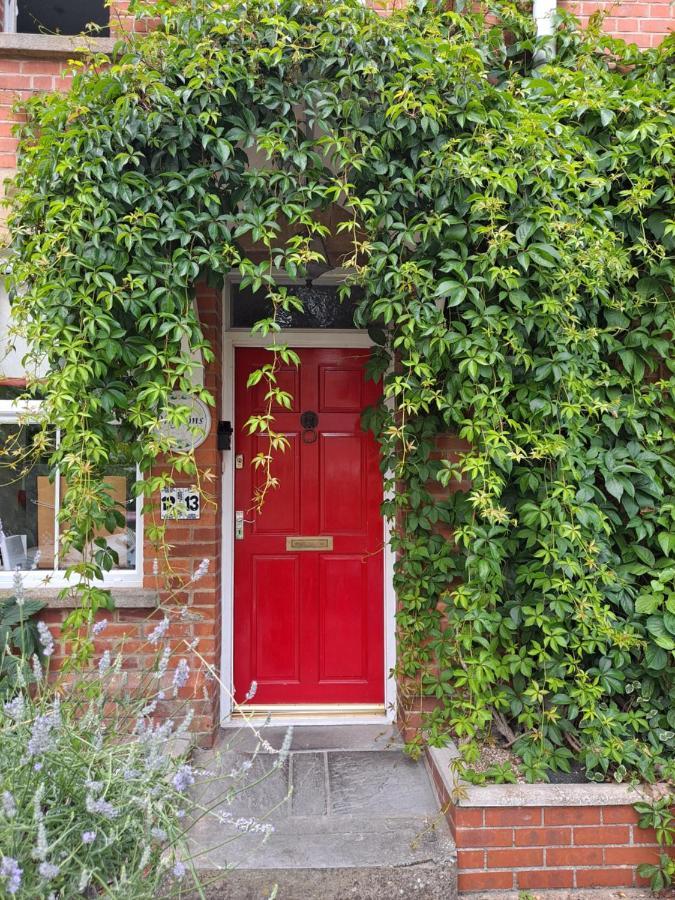 Pilgrims Of The Goddess Bed & Breakfast Glastonbury Eksteriør bilde