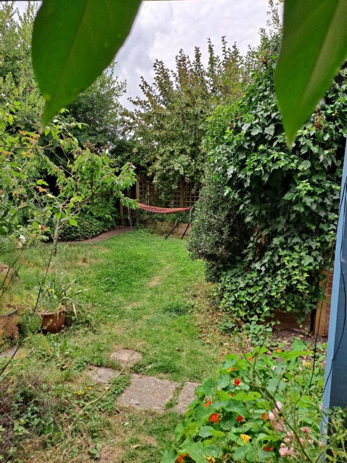 Pilgrims Of The Goddess Bed & Breakfast Glastonbury Eksteriør bilde