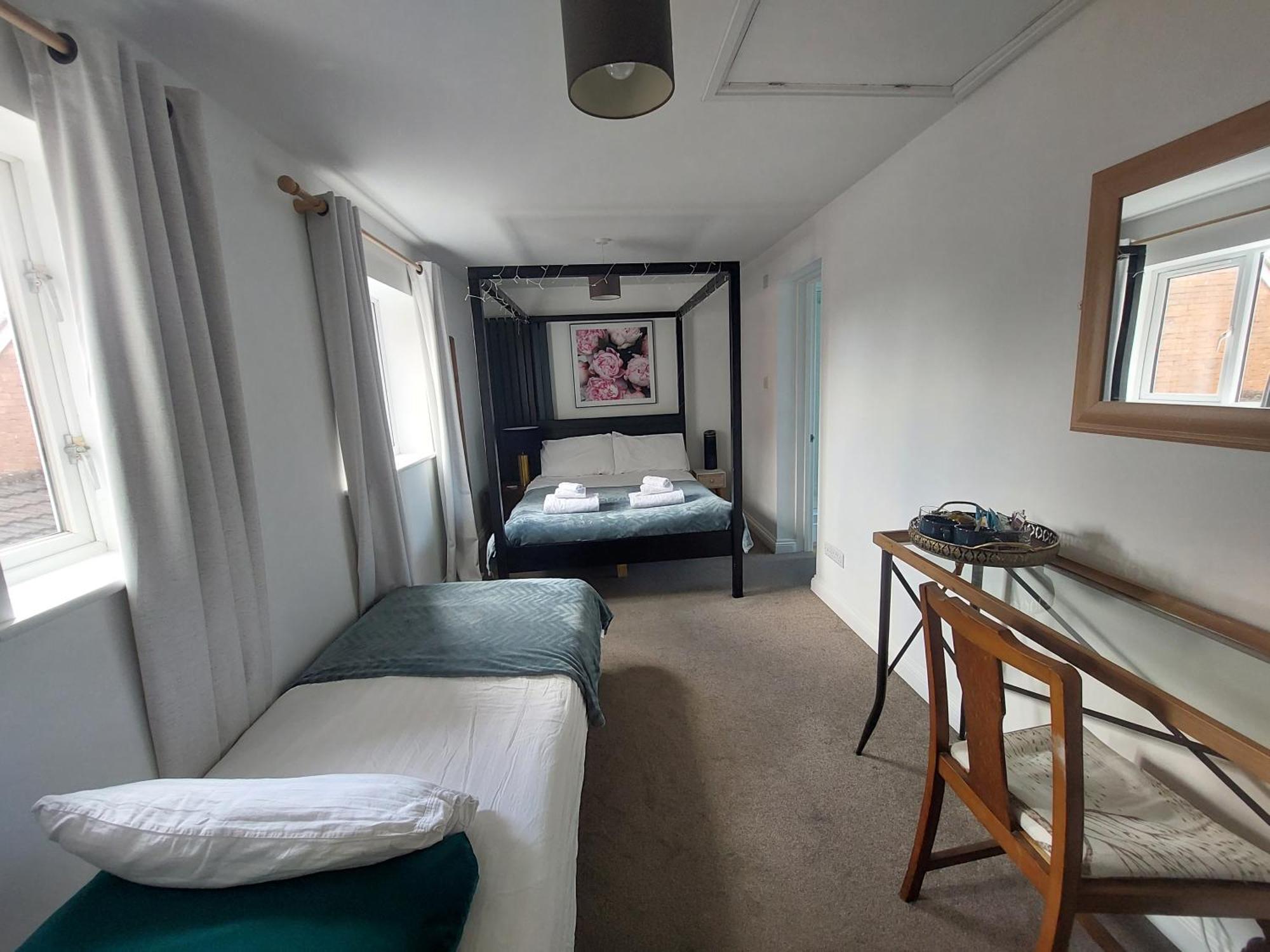 Pilgrims Of The Goddess Bed & Breakfast Glastonbury Eksteriør bilde