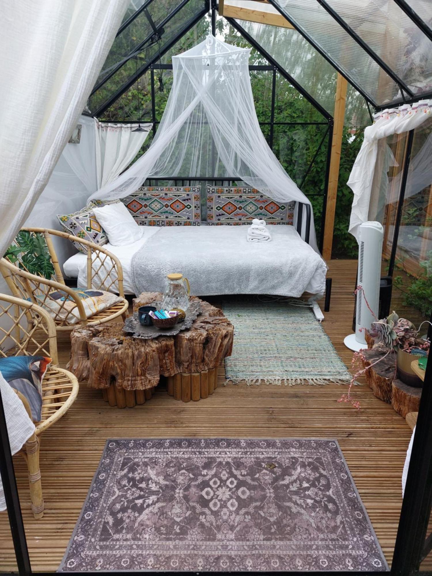 Pilgrims Of The Goddess Bed & Breakfast Glastonbury Eksteriør bilde